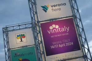 vinitaly 24 billboard